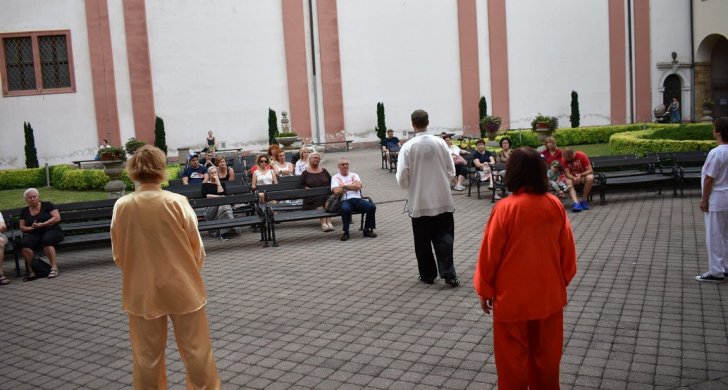 tai chi (3).JPG